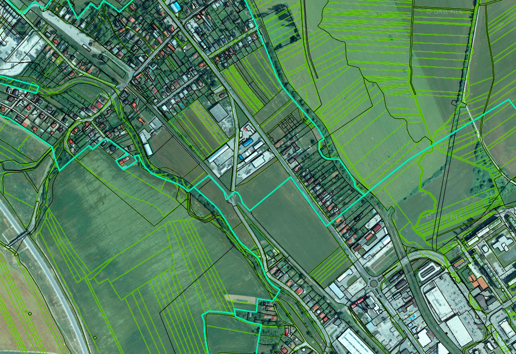 Rozsiahly pozemok 7120m2 intravilán Bánovce nad Bebravou