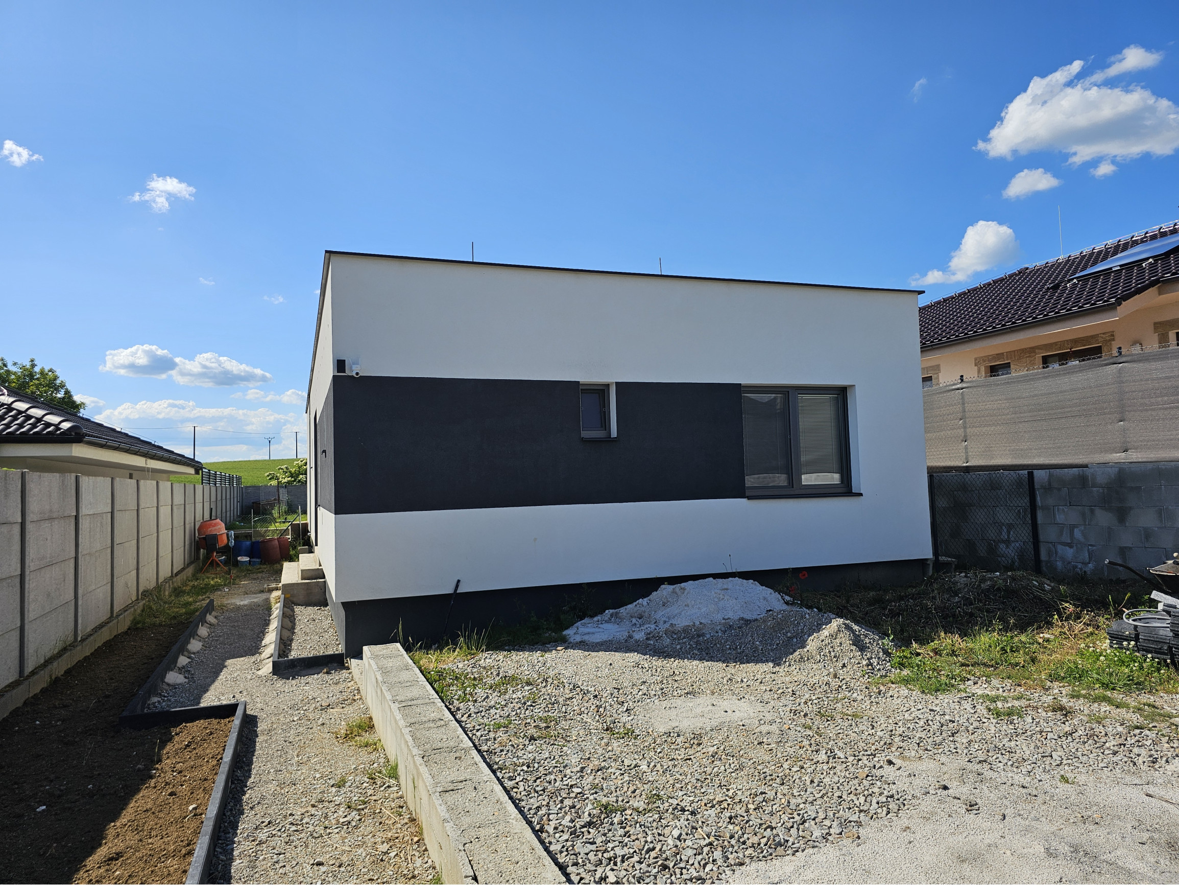 Novostavba 4i RD Kuzmice - na skok od Topoľčian - NA PREDAJ