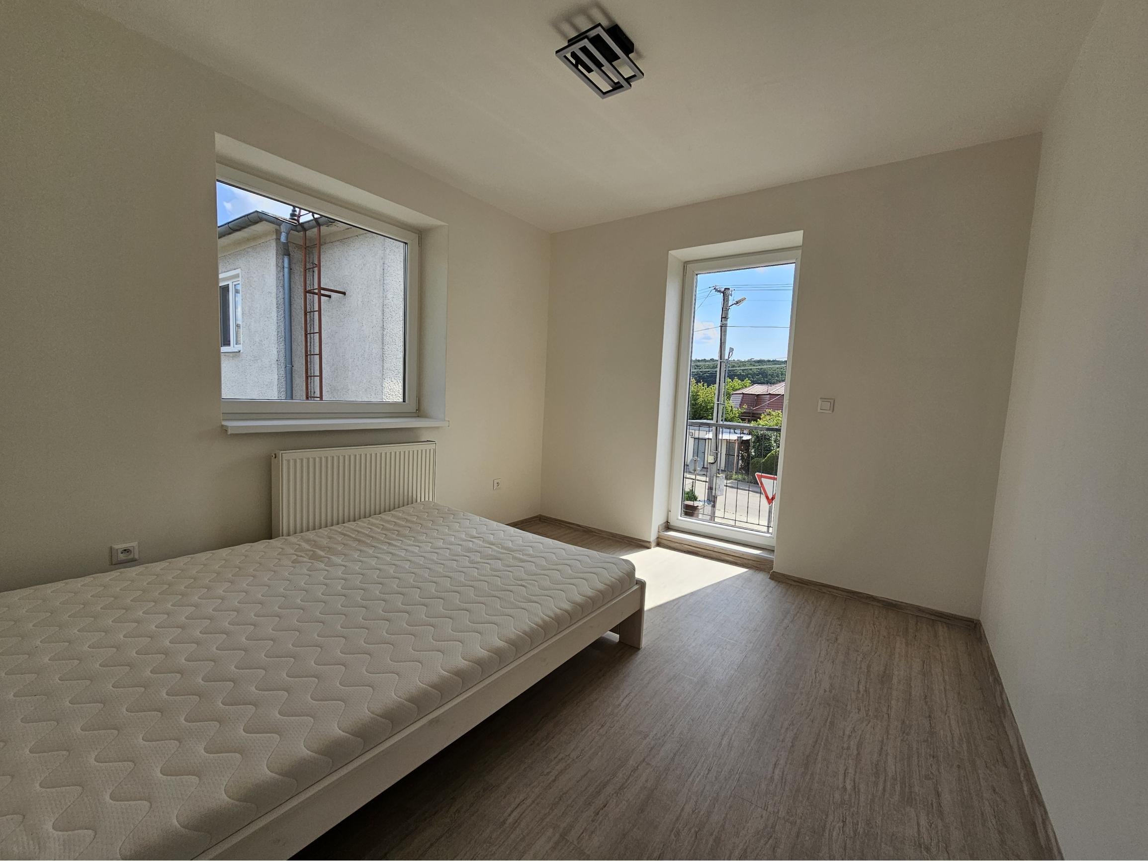 Novostavba 3 izbového bytu s parkovaním - Svinná NA PREDAJ