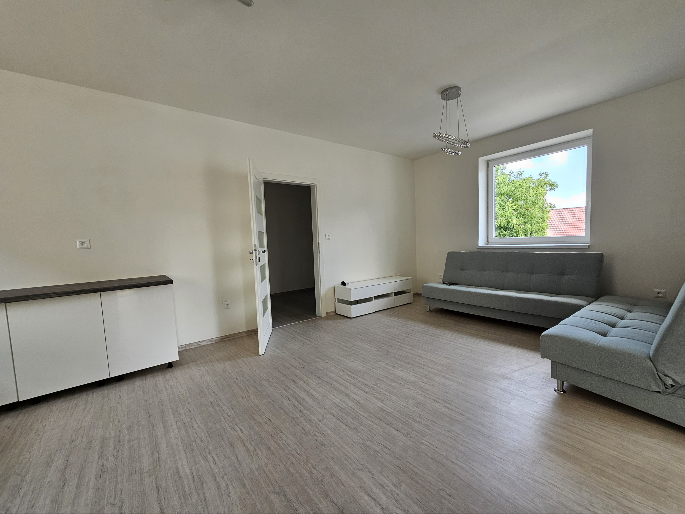 Novostavba 3 izbového bytu s parkovaním - Svinná NA PREDAJ