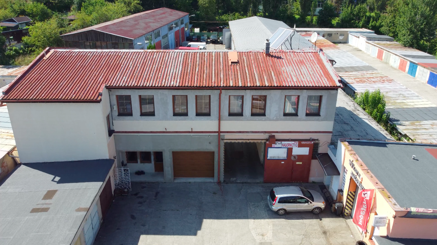 Priemyselno-polyfunkčný objekt v centre Novej Dubnice-PREDAJ