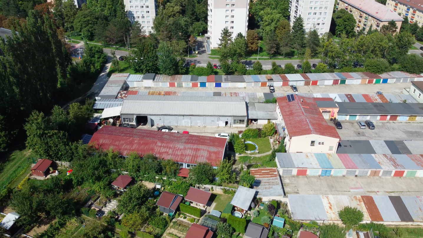 Priemyselno-polyfunkčný objekt v centre Novej Dubnice-PREDAJ