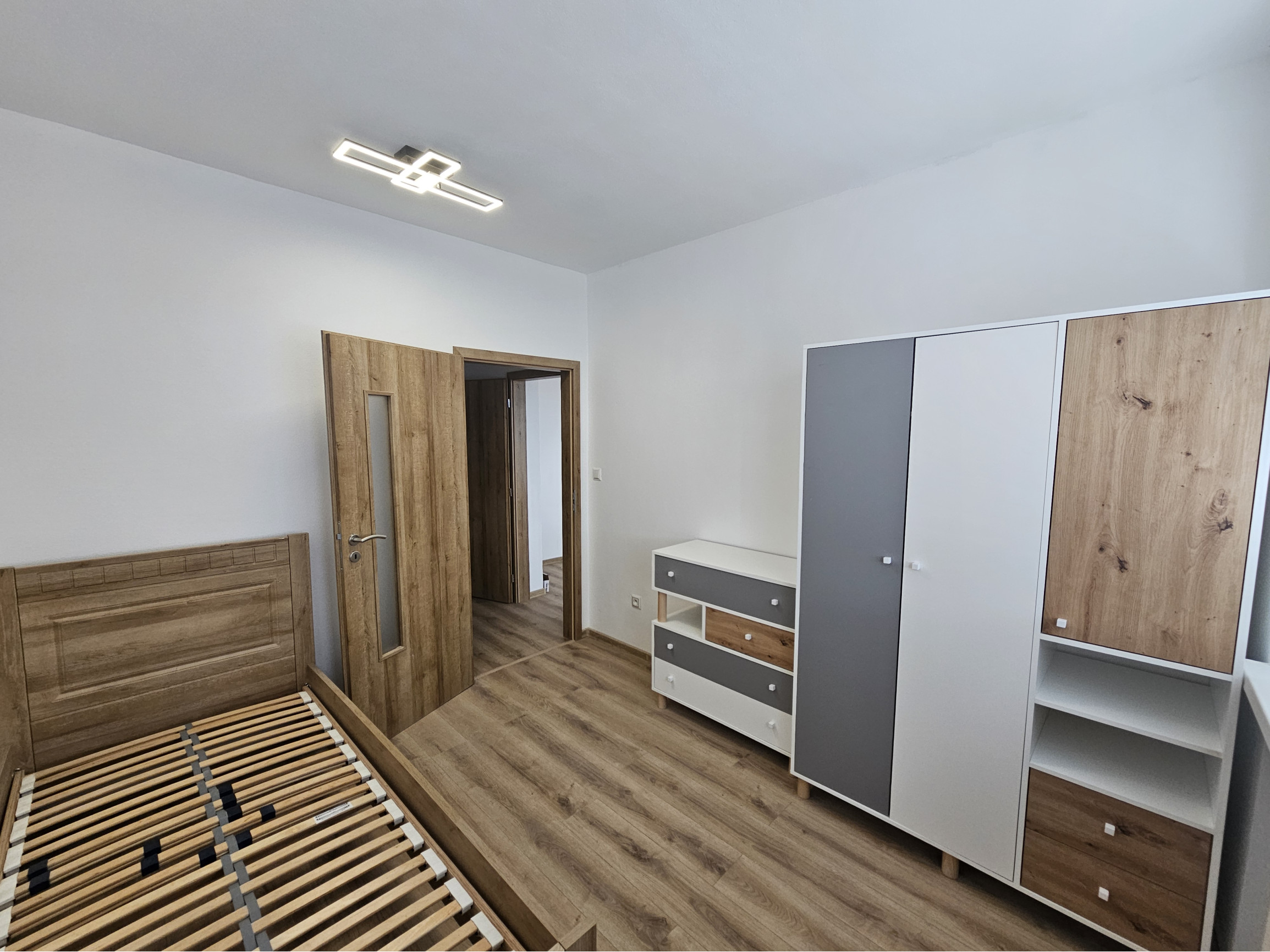 Prenájom 3 izbového bytu Trenčín, Sihoť-Švermova+PARKOVISKO