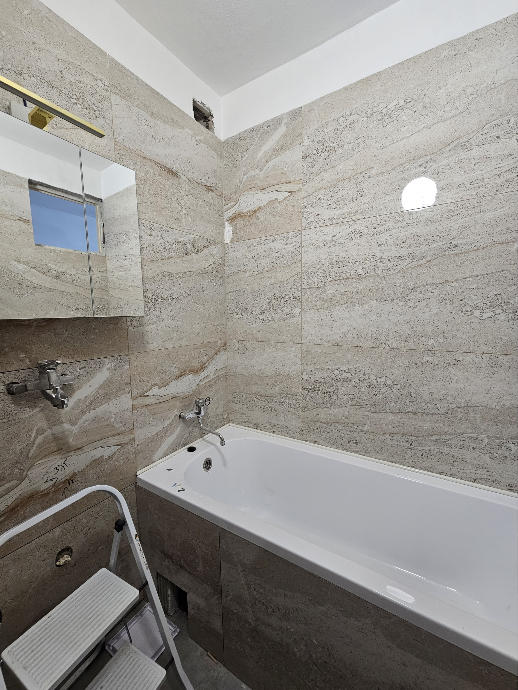 Prenájom 3 izbového bytu Trenčín, Sihoť-Švermova+PARKOVISKO