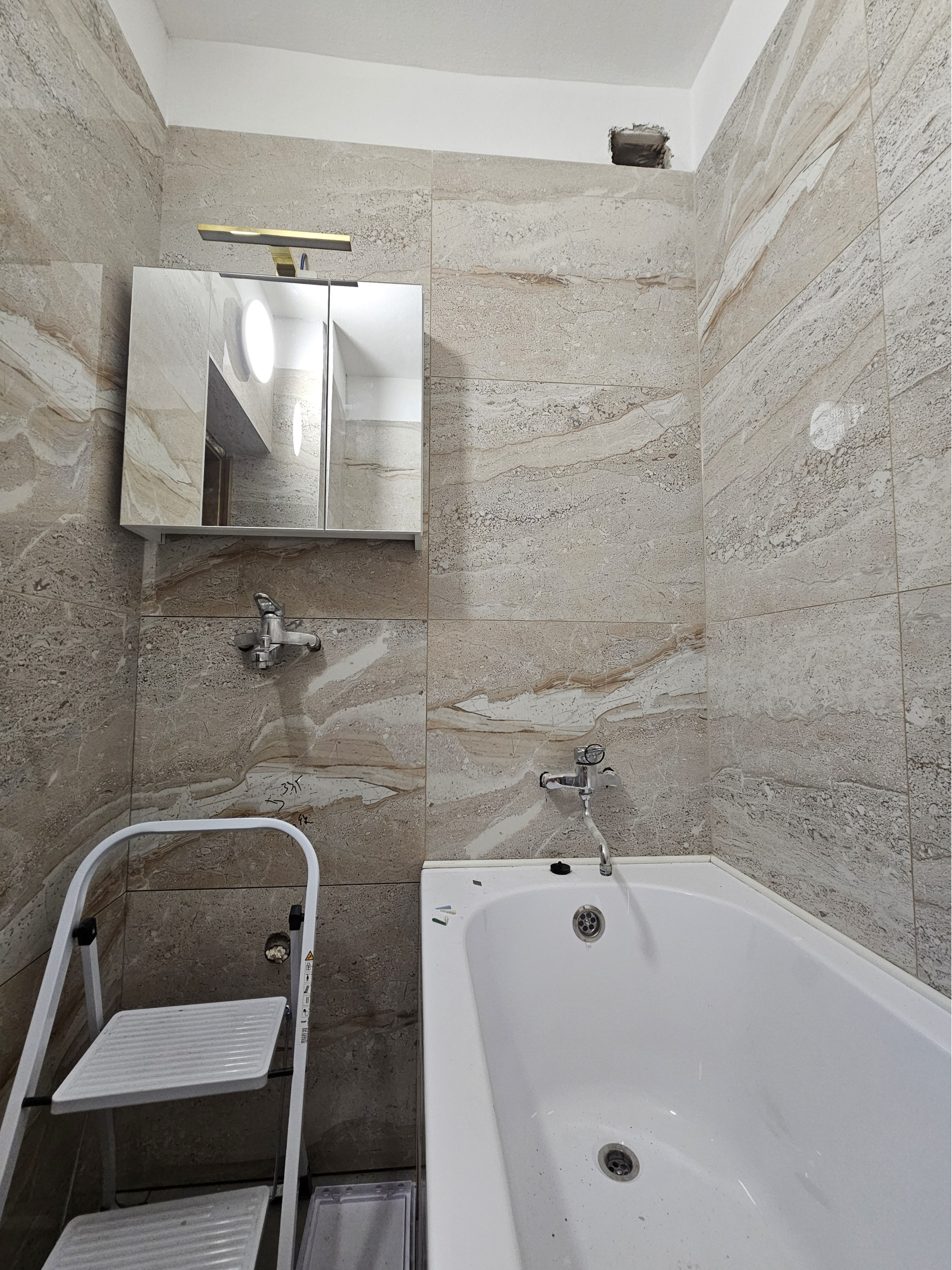 Prenájom 3 izbového bytu Trenčín, Sihoť-Švermova+PARKOVISKO