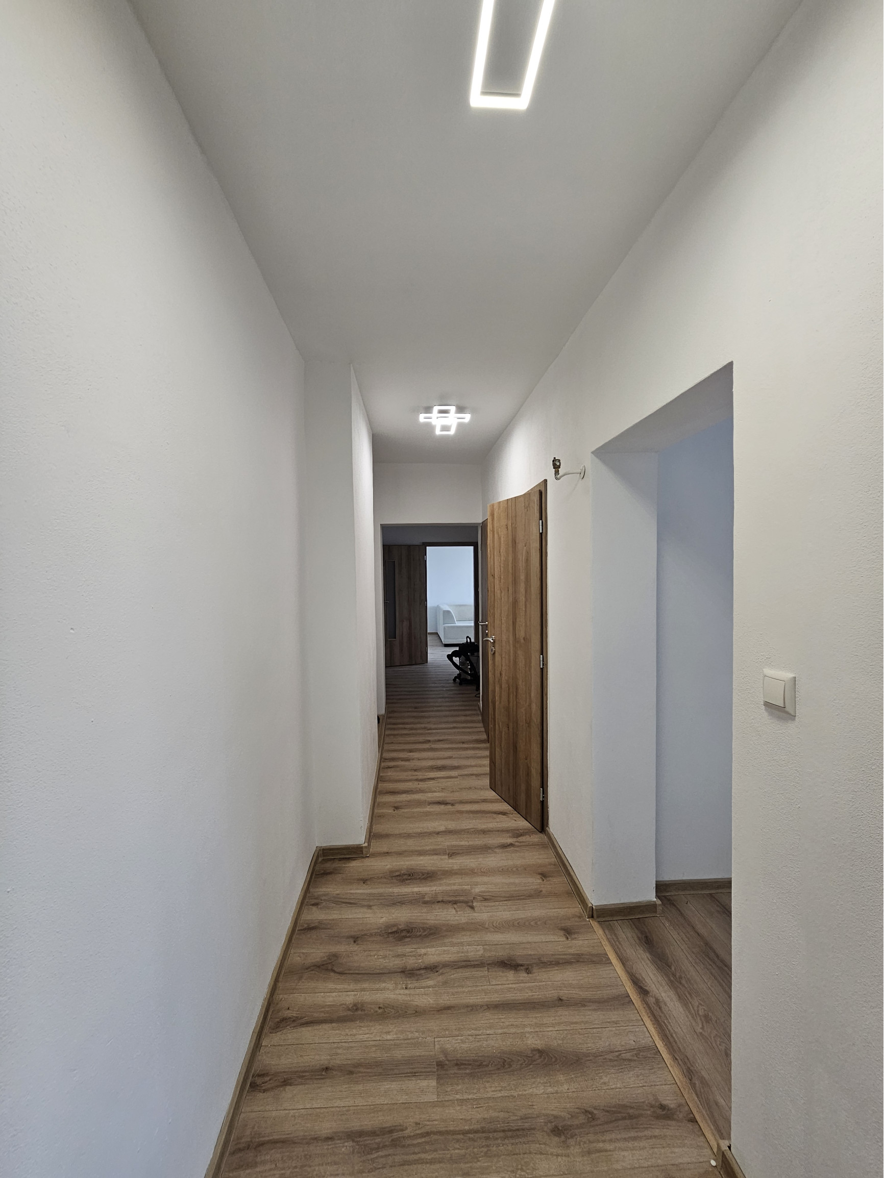 Prenájom 3 izbového bytu Trenčín, Sihoť-Švermova+PARKOVISKO