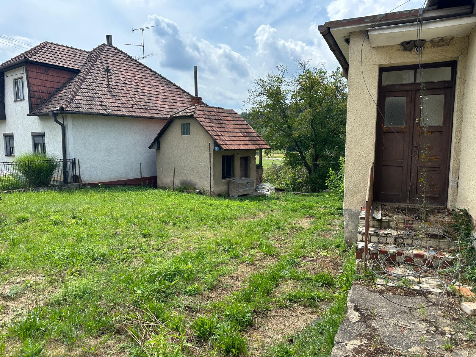 4 izbový rodinný dom v krásnom prostredí-pred rekonštrukciou