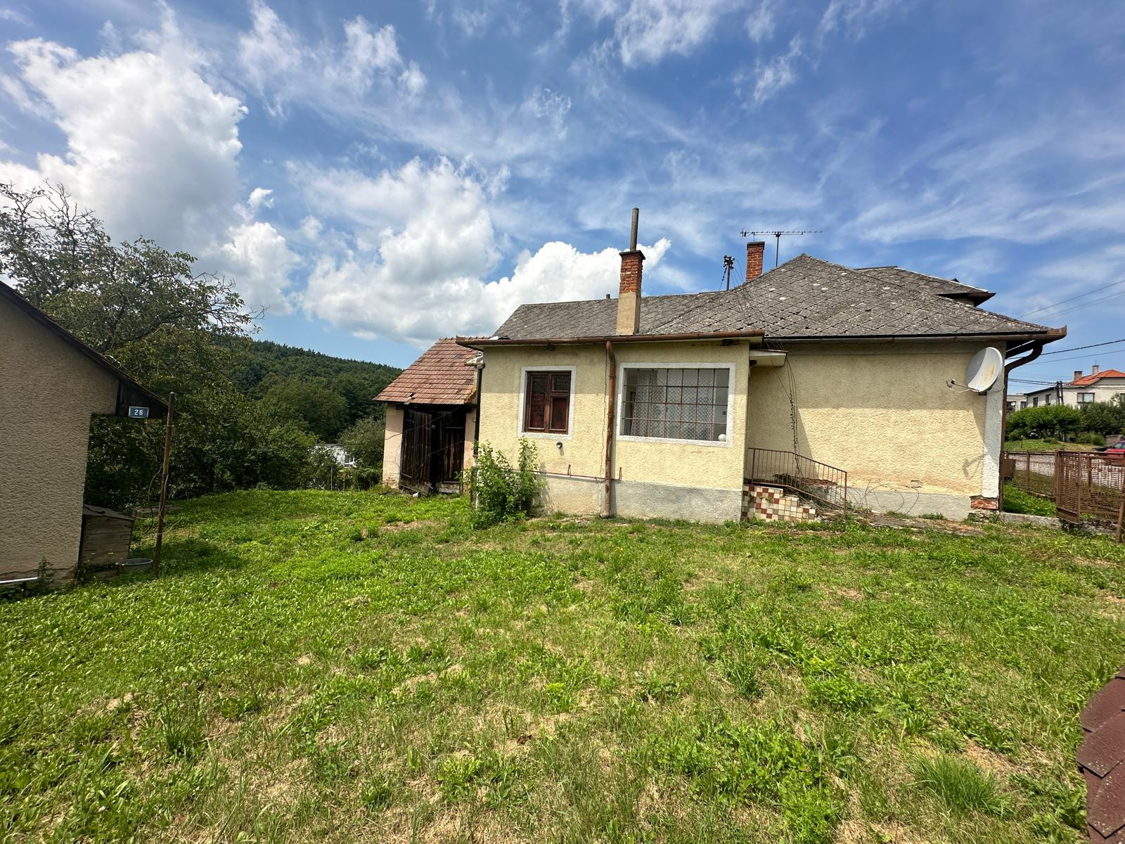 4 izbový rodinný dom v krásnom prostredí-pred rekonštrukciou