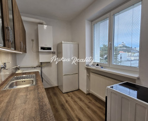 Prenájom 3 izbového bytu Trenčín, Sihoť-Švermova+PARKOVISKO