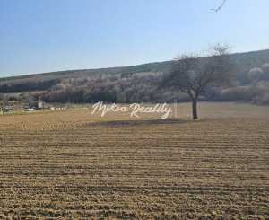 Jedinečný stavebný pozemok - 9899m2 pod Považským Inovcom