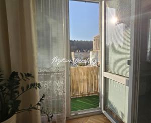 3-izbový byt po rekonštrukcii s balkónom v obci Uhrovec