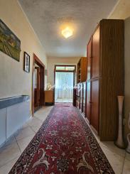 REZERVOVANÉ - Veľký RD s 2 byt. jednotkami na rovnom pozenku