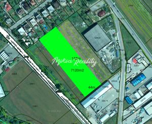 Rozsiahly pozemok 7120m2 intravilán Bánovce nad Bebravou