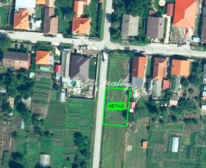 Na predaj stavebný pozemok v intraviláne obce Žihárec - 487m