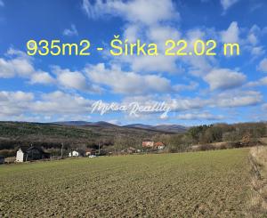 Krásny stavebný pozemok pod lesom - 935m2 - na predaj