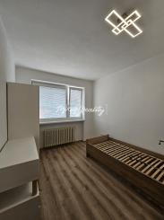 Prenájom 3 izbového bytu Trenčín, Sihoť-Švermova+PARKOVISKO