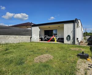 Prenájom - Novostavba 4i rodinný dom Kuzmice