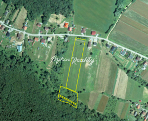 Jedinečný stavebný pozemok - 9899m2 pod Považským Inovcom