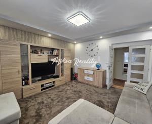 3-izbový byt po rekonštrukcii s balkónom v obci Uhrovec