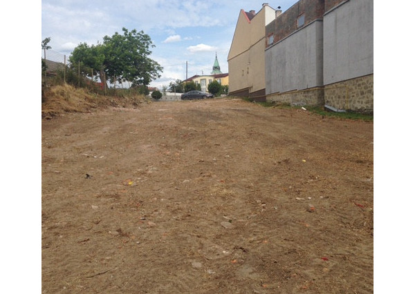 Stavebný pozemok v centre Bánoviec