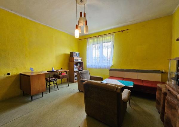 REZERVOVANÉ - Veľký RD s 2 byt. jednotkami na rovnom pozenku