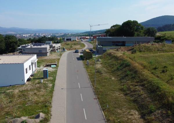 Stavebný pozemok Nová Dubnica s najkrajším výhľadom-VIDEO