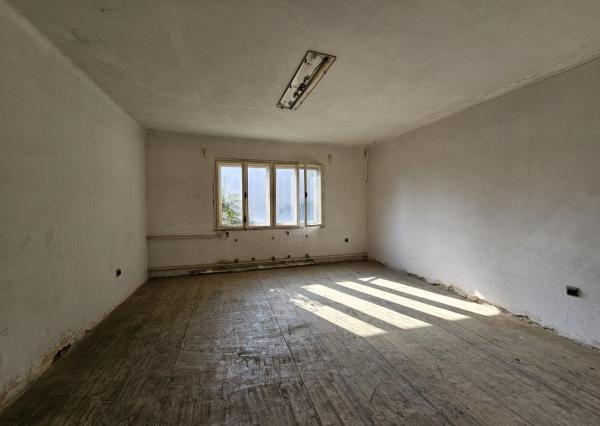 Rodinný dom v Topoľčanoch na okraji priemyselnej zóny