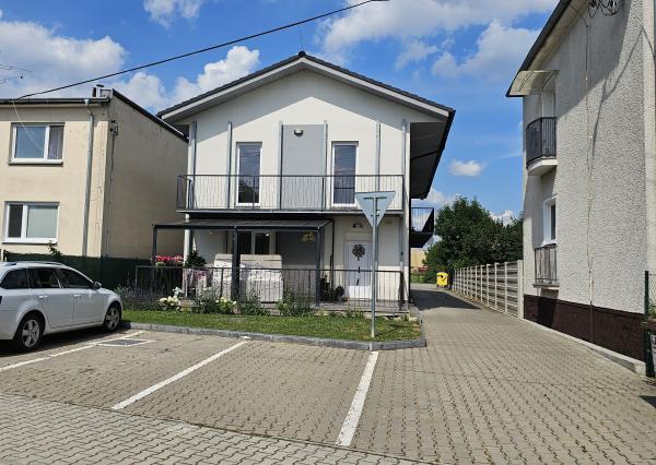 Novostavba 3 izbového bytu s parkovaním - Svinná NA PREDAJ