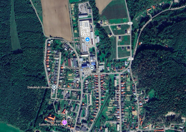 Pozemok na stavbu RD Uhrovec na predaj - 550m2, šírka 17m