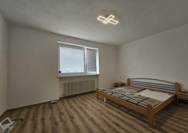 Prenájom 3 izbového bytu Trenčín, Sihoť-Švermova+PARKOVISKO