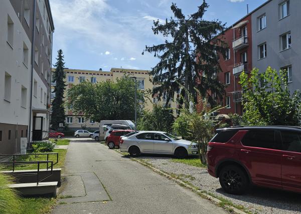 Prenájom 3 izbového bytu Trenčín, Sihoť-Švermova+PARKOVISKO