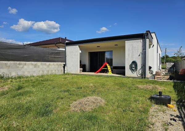 Prenájom - Novostavba 4i rodinný dom Kuzmice