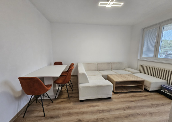 Prenájom 3 izbového bytu Trenčín, Sihoť-Švermova+PARKOVISKO