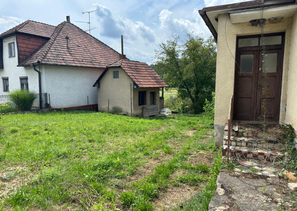 4 izbový rodinný dom v krásnom prostredí-pred rekonštrukciou