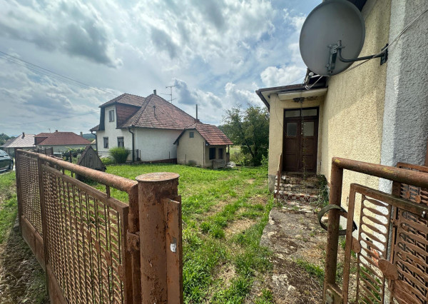 4 izbový rodinný dom v krásnom prostredí-pred rekonštrukciou