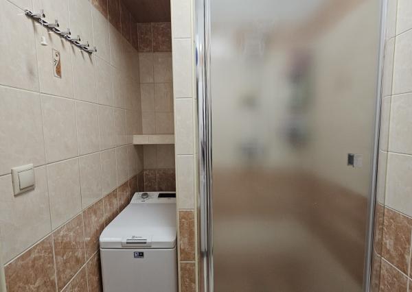 3-izbový byt po rekonštrukcii s balkónom v obci Uhrovec