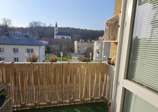 3-izbový byt po rekonštrukcii s balkónom v obci Uhrovec