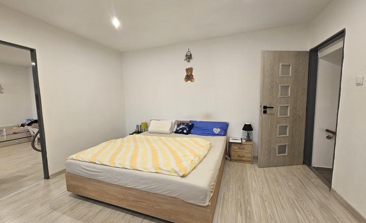 6 izbový rodinný dom - Rybany - fotografia 10