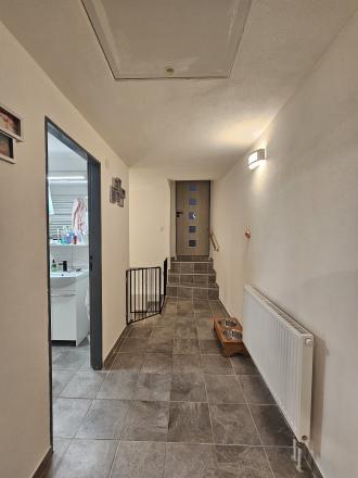 6 izbový rodinný dom - Rybany - fotografia 18