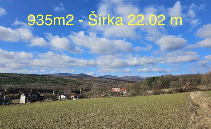 Krásny stavebný pozemok pod lesom - 935m2 - na predaj - fotografia 1