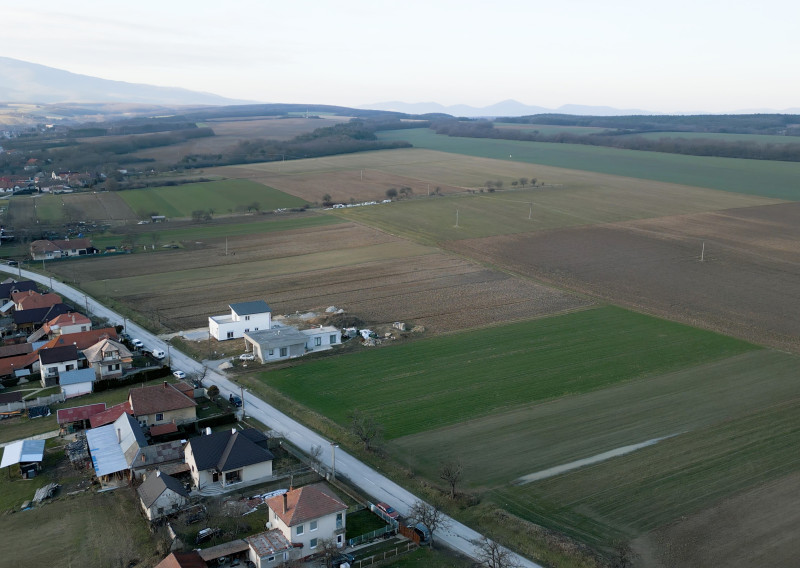 Stavebný pozemok 3555m2 Malé Hoste EXKLUZÍVNE na predaj