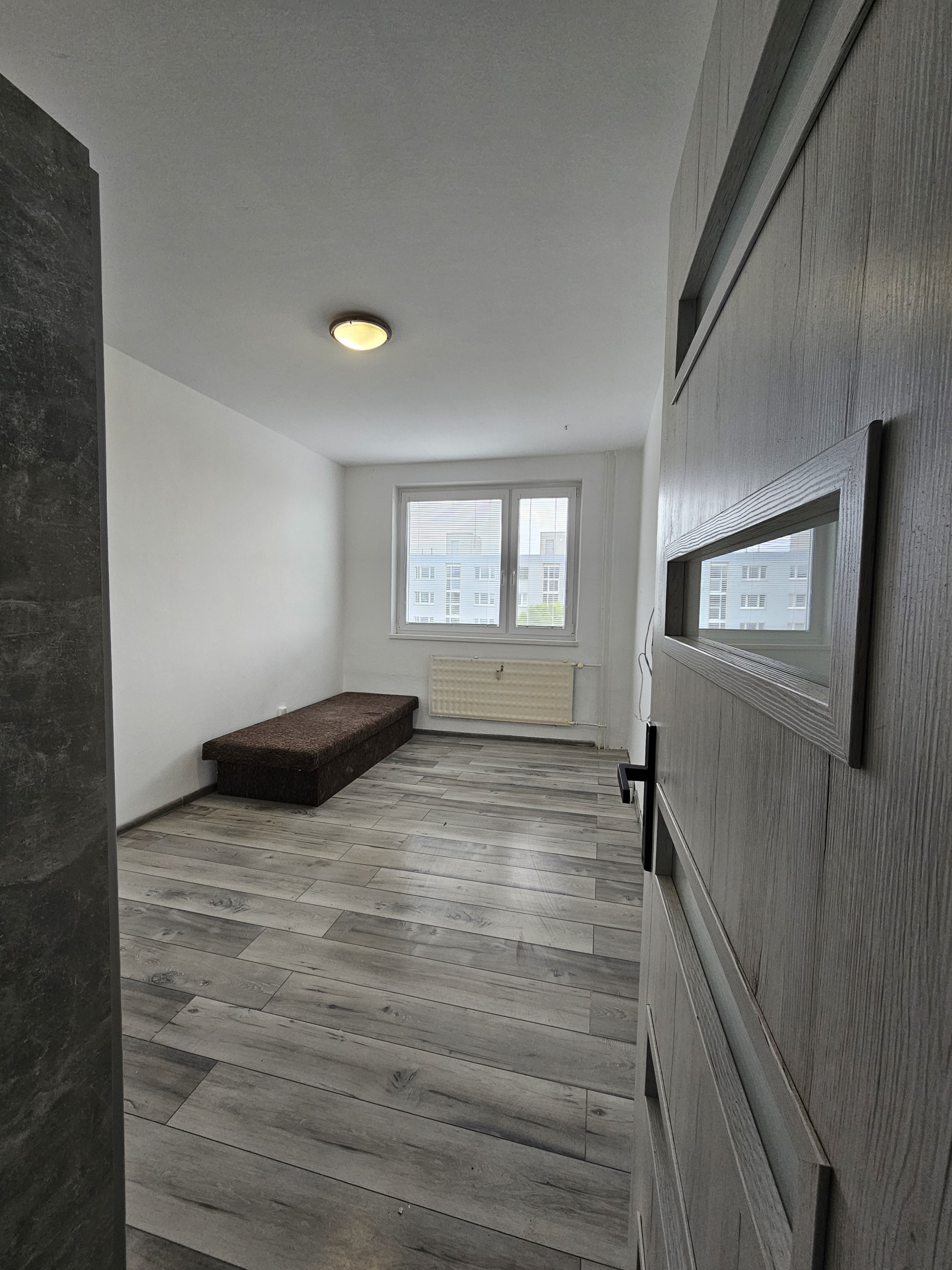 PRENÁJOM 2i bytu Bánovce, sídlisko Dubnička